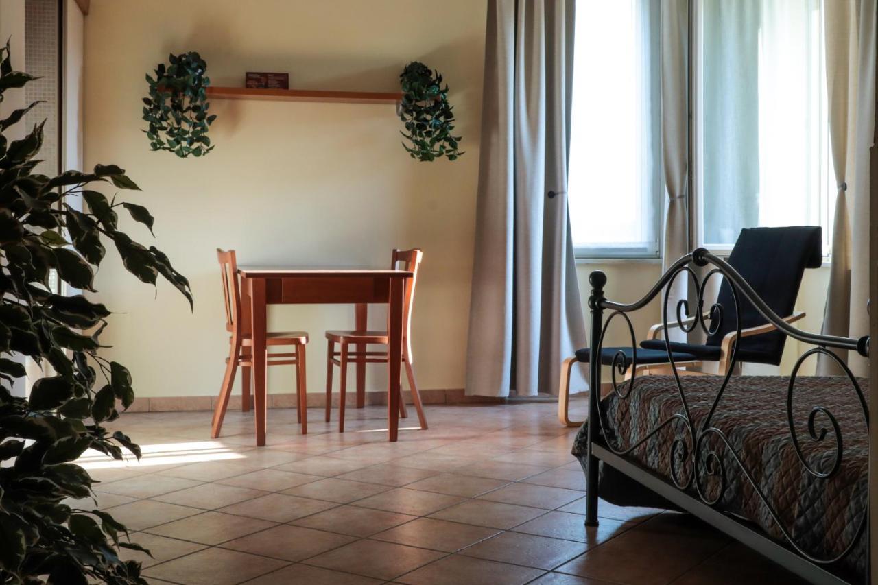 Villa Meli Lupi - Residenze Temporanee Parma Exterior foto